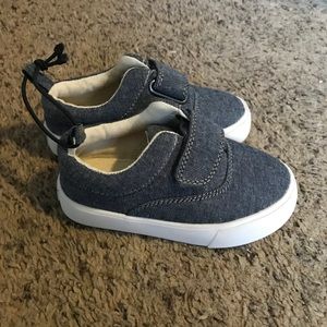 Toddler shoes size 6